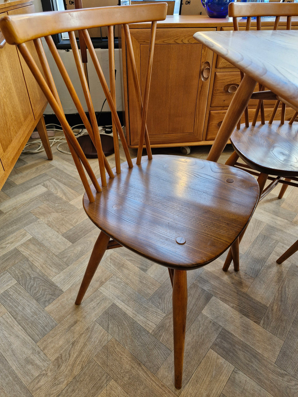 Ercol Kitchen Table & 4 x Candlestick Chairs