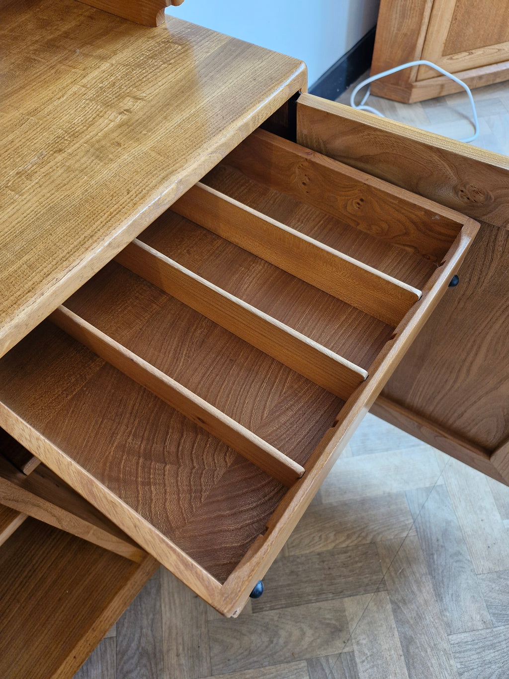 Ercol Base Unit with Bookshelf