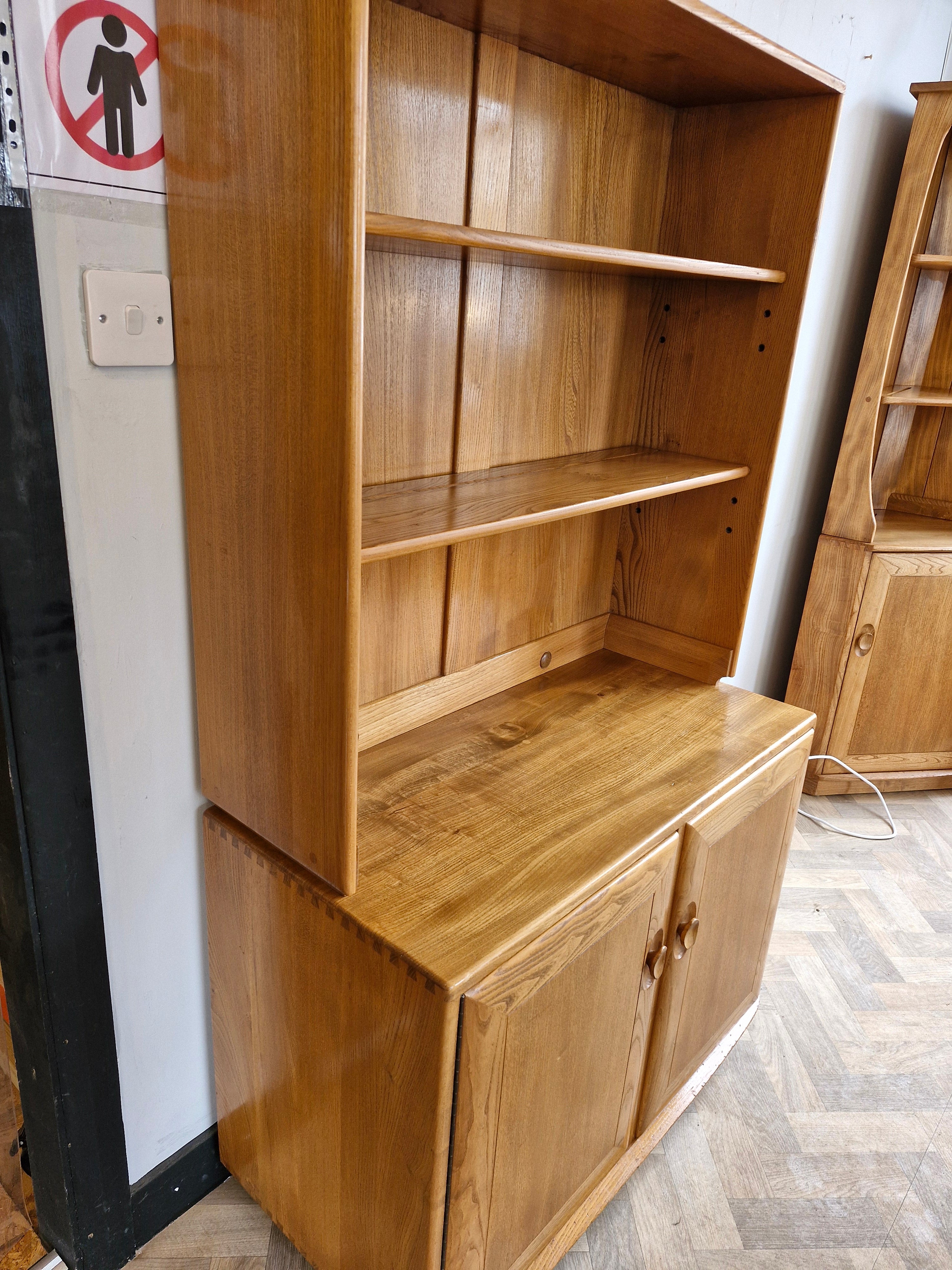 Ercol Base Unit with Bookshelf