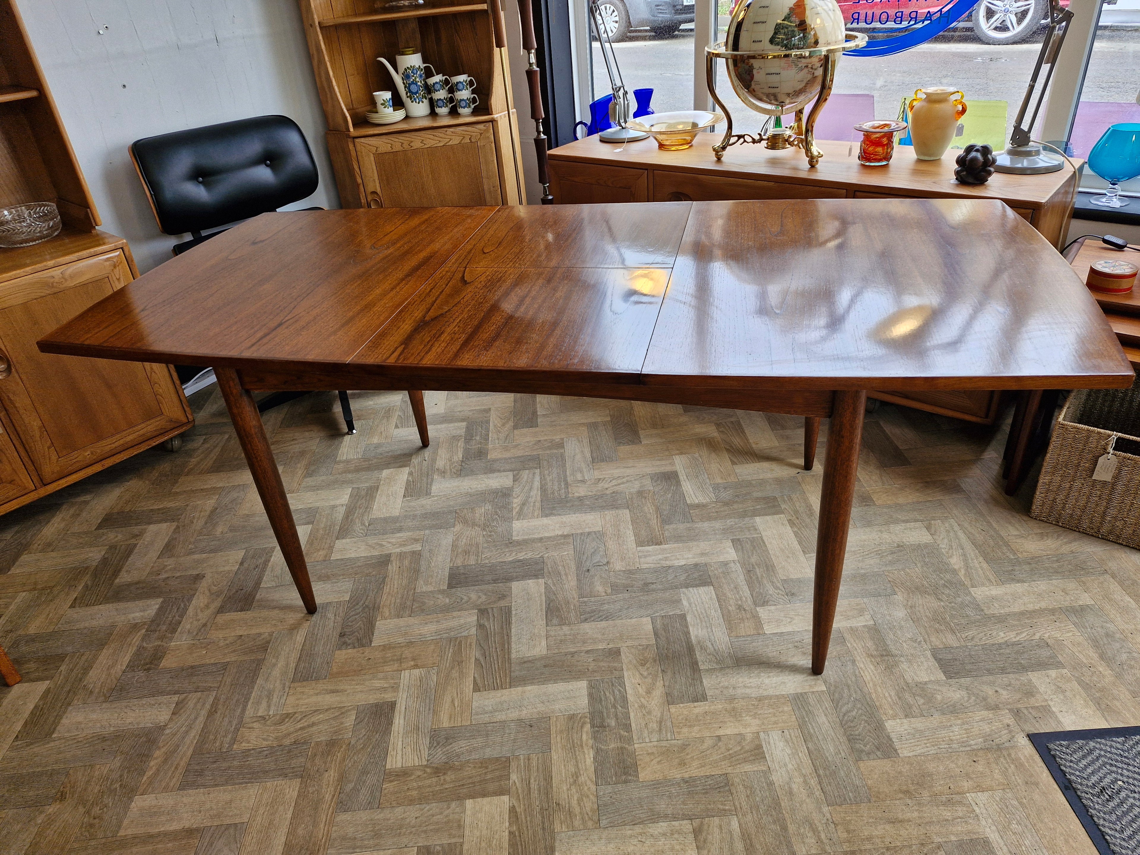White & Newton Teak Extending Dinning Table