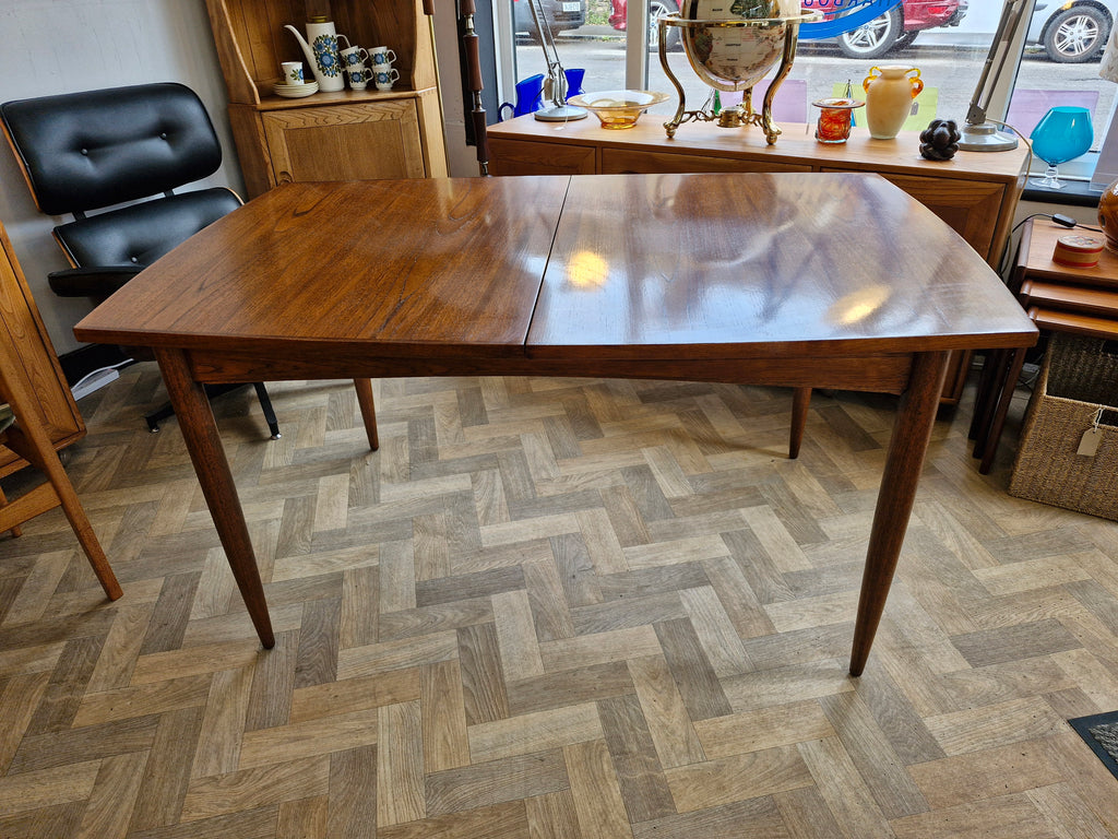 White & Newton Teak Extending Dinning Table