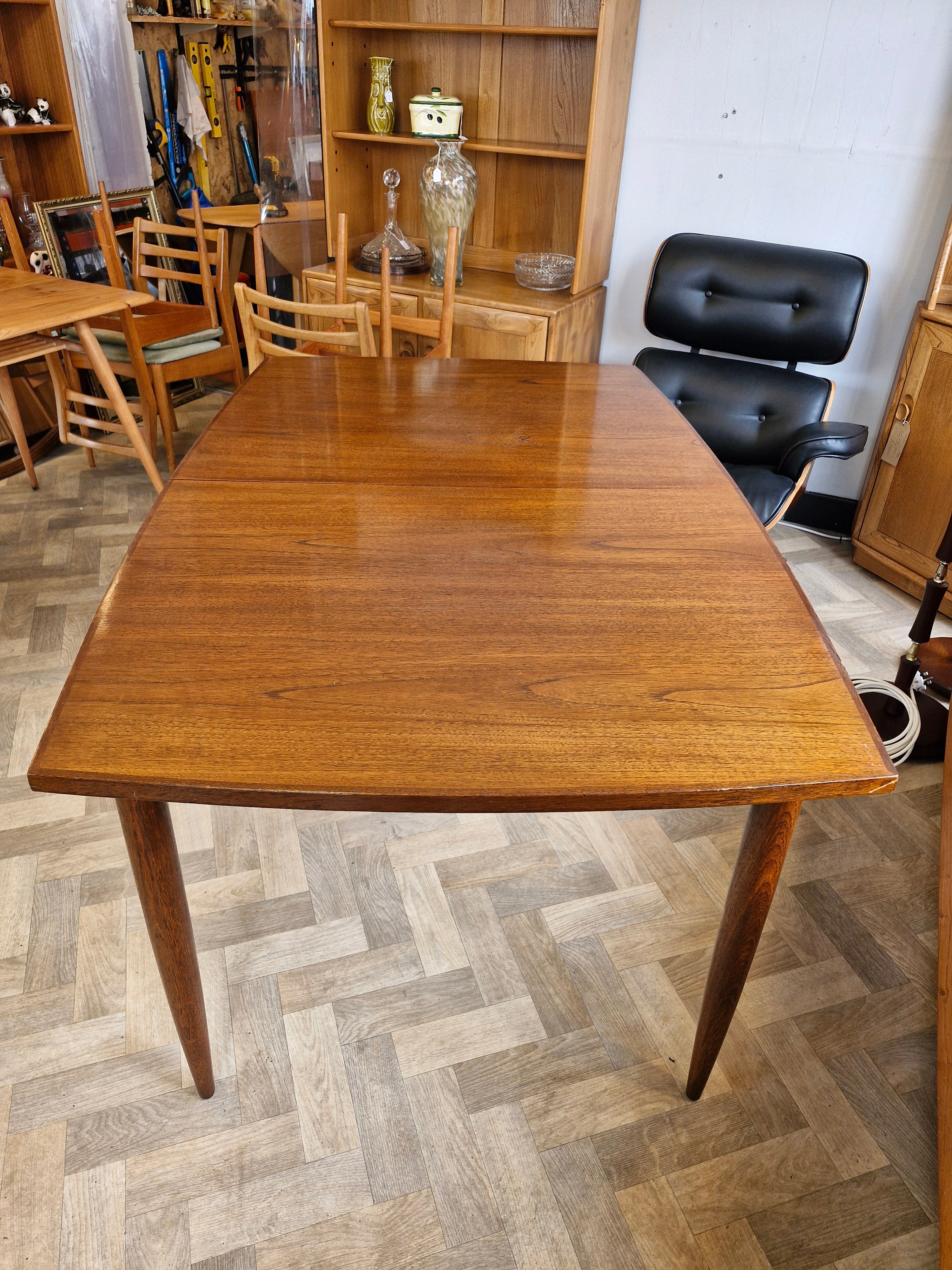 White & Newton Teak Extending Dinning Table